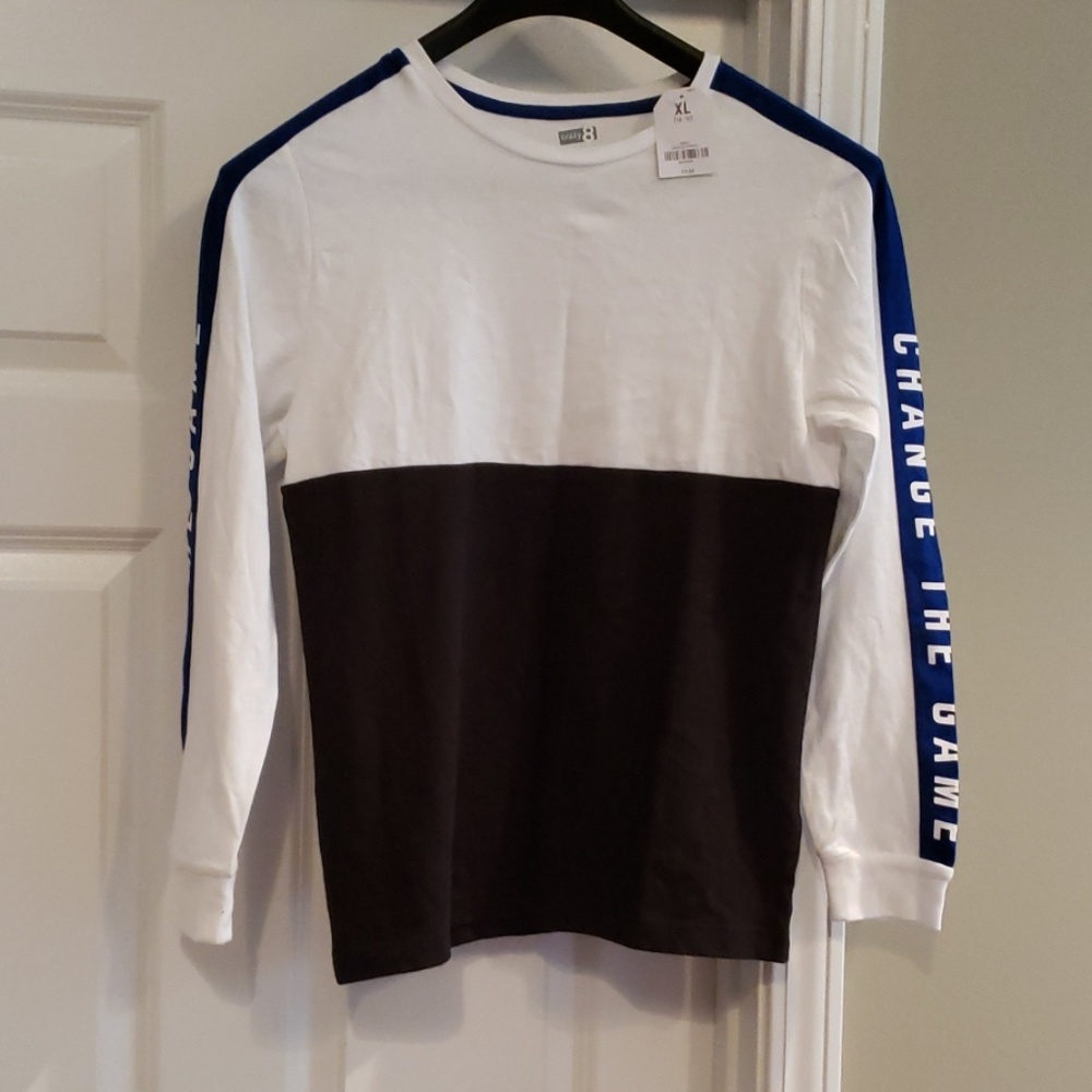 Crazy 8-  Boys Long Sleeve Tee. Sz XL NWT